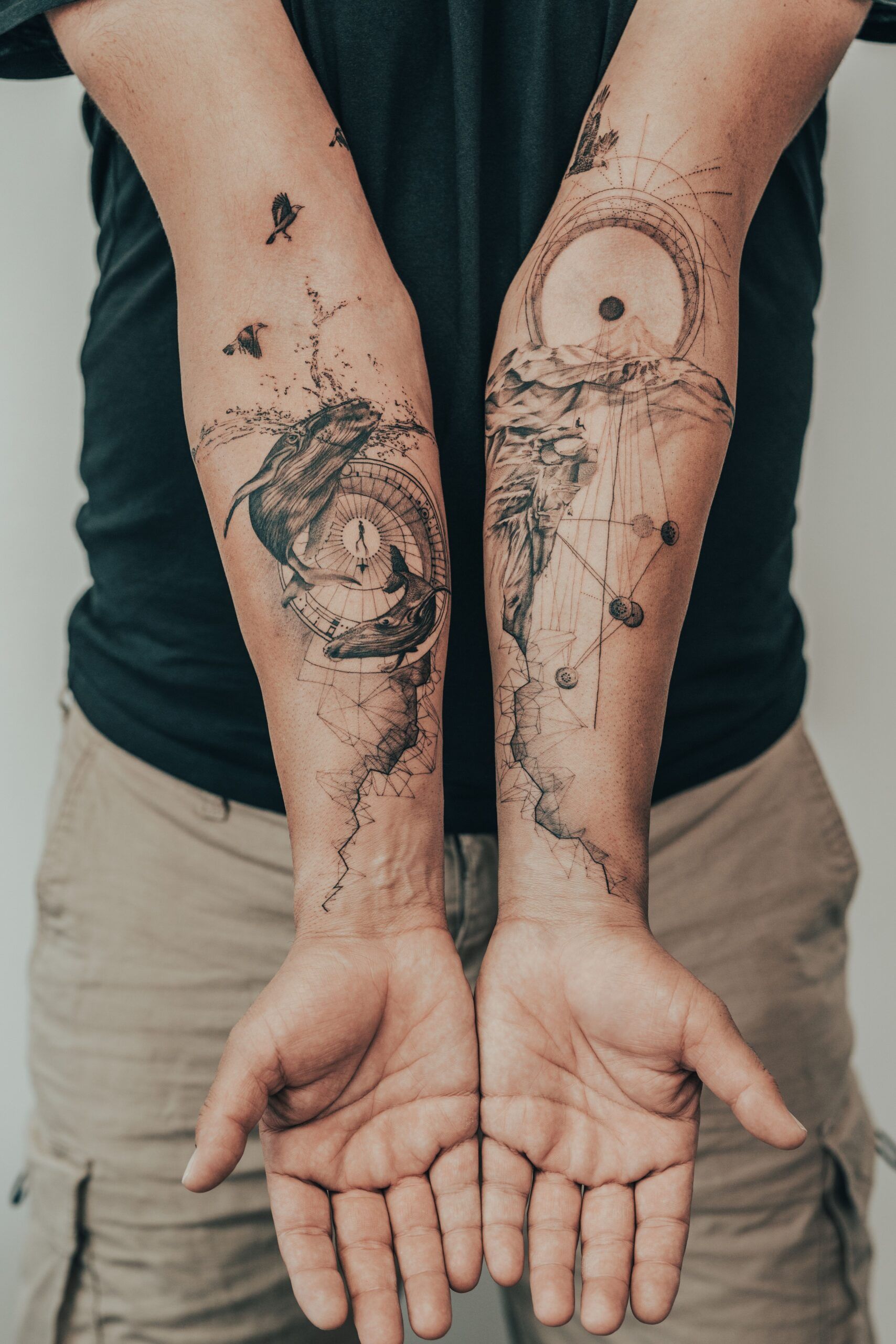 Exploring the Beauty of Fine Line Tattoos: A Modern Twist on Traditional Ink