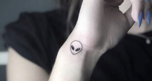 alien tattoo