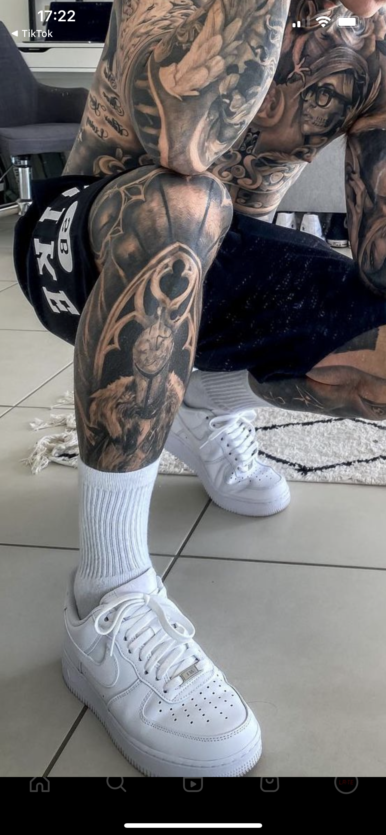 tattoo leg