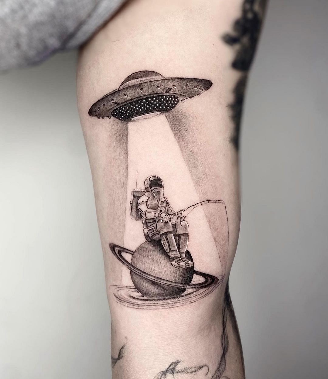 alien tattoo