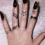 hand tattoos for women