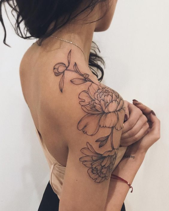 Feminine and Powerful: Beautiful Shoulder Tattoo Ideas for Women