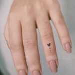 finger tattoos