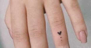 finger tattoos