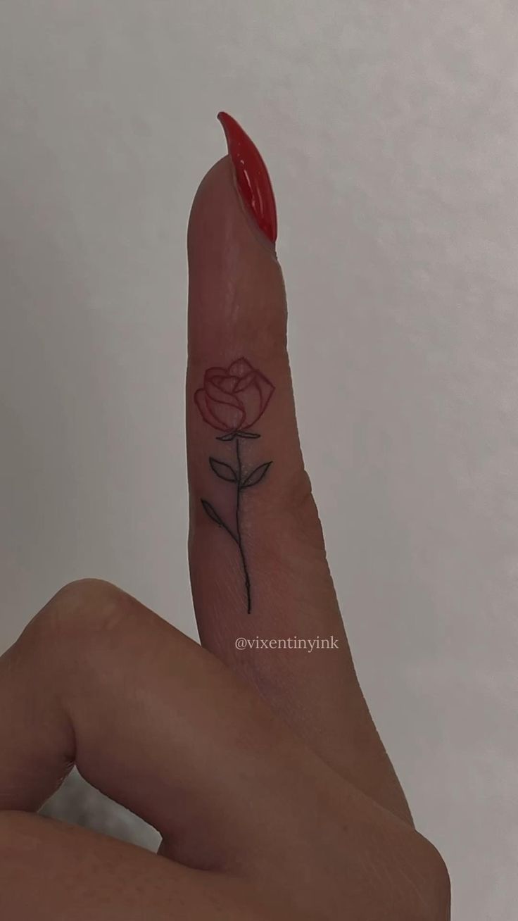 finger tattoos