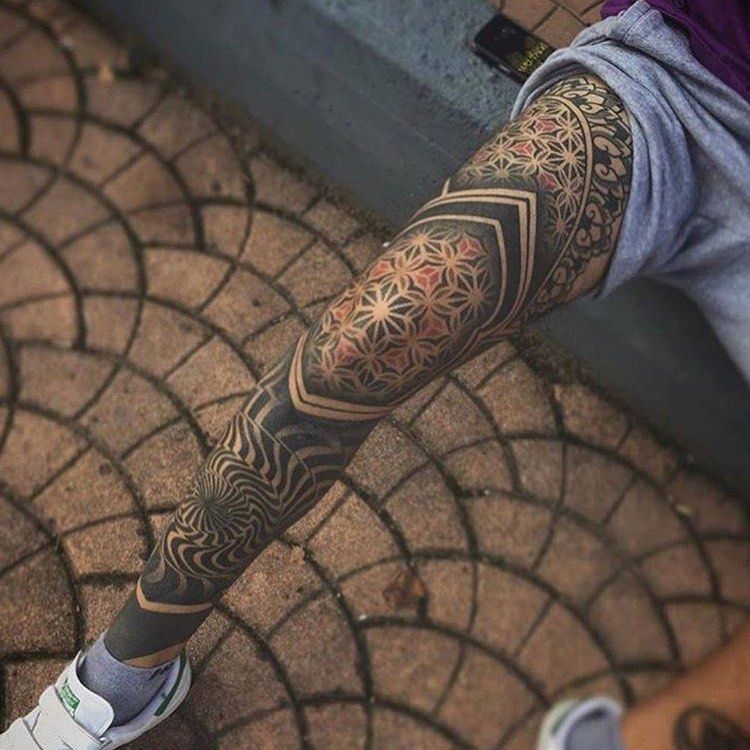 tattoo leg