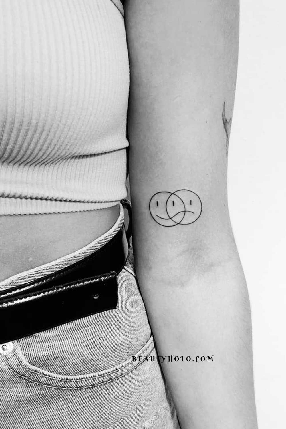 Minimalist Ink: The Appeal of Simple Tattoos