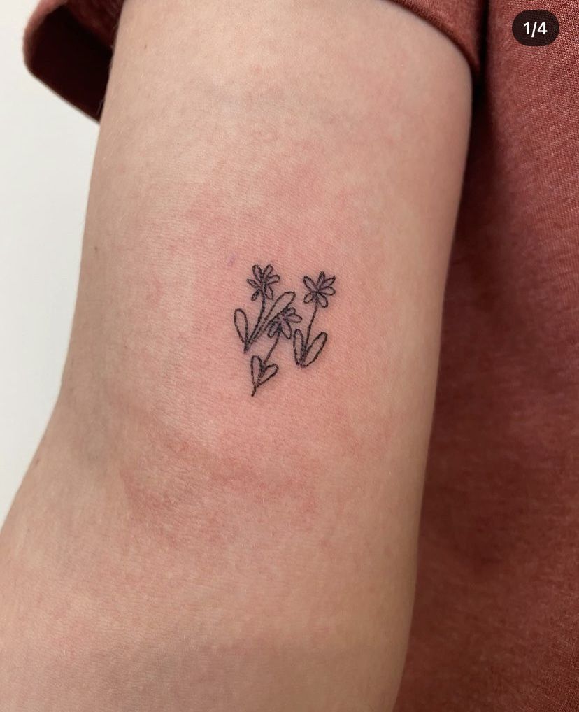 Minimalist Masterpieces: Exploring the Beauty of Simple Tattoos