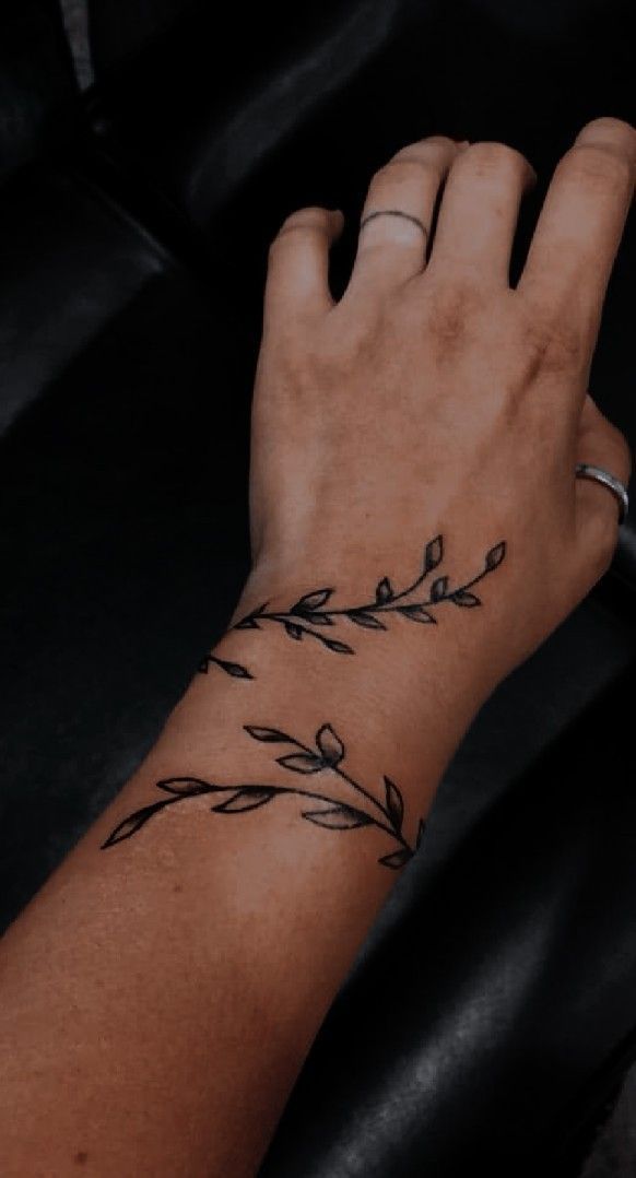 Minimalistic Ink: Embracing the Beauty of Simple Tattoos