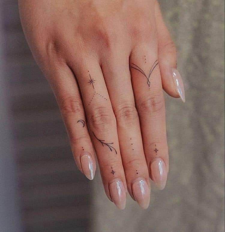 finger tattoos