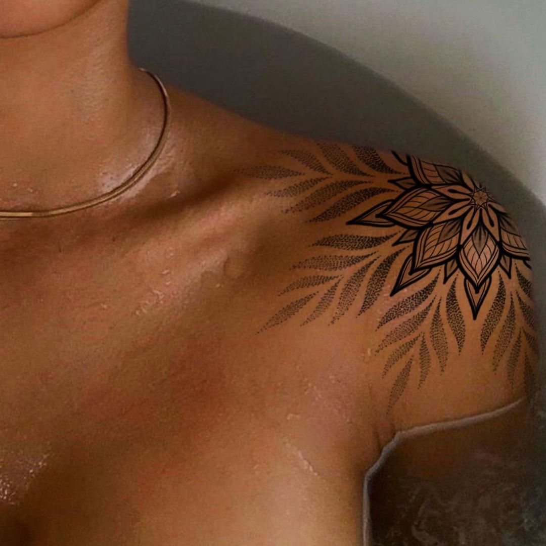 Shoulder Showstoppers: Stunning Tattoo Ideas for Women