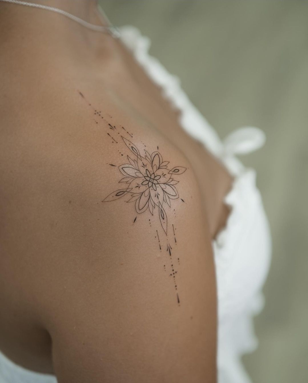 shoulder tattoos for women