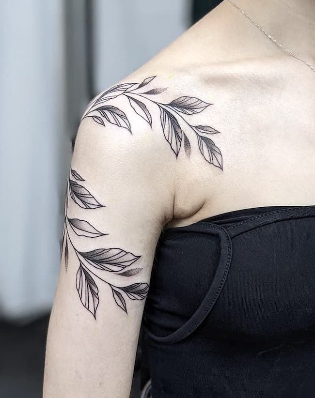 shoulder tattoos for women