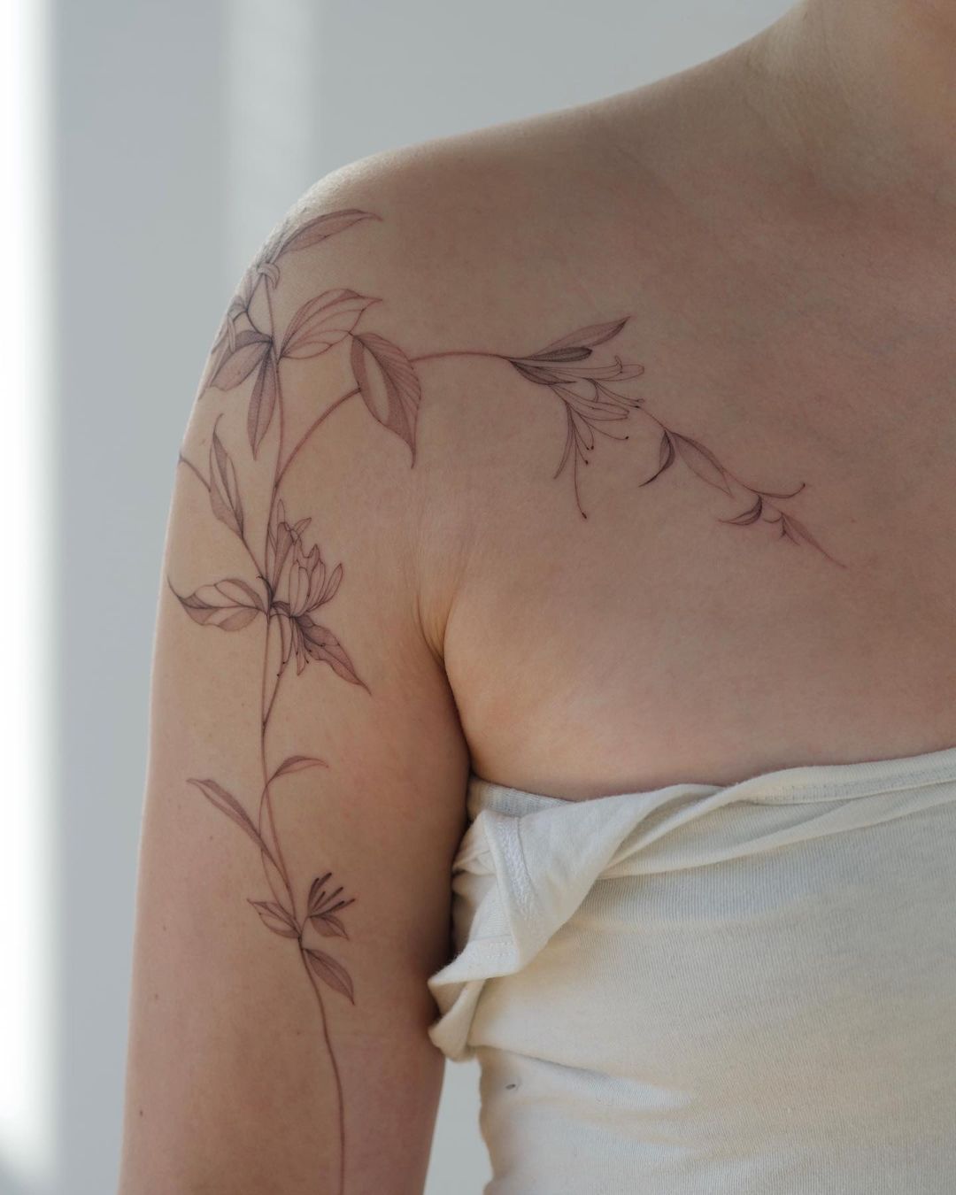 shoulder tattoos for women