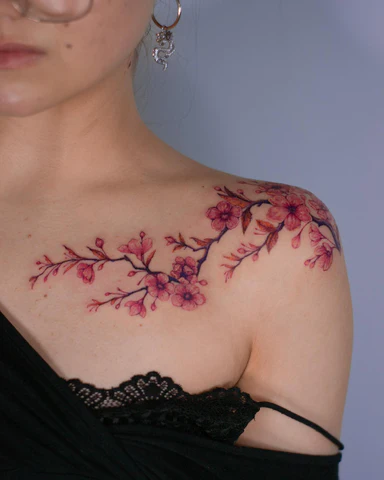 Stylish Shoulder Tattoos for Women: Expressing Personal Style with Ink