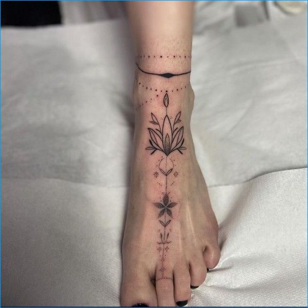 The Art of Foot Tattoos: Expressing your individuality through ink on your toes