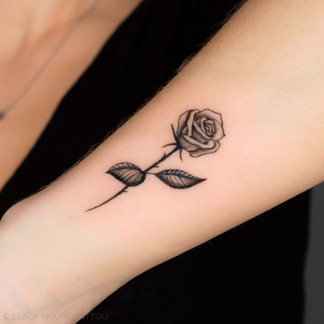 The Beautiful Art of Rose Tattoos: A Symbol of Love, Beauty, and Strength