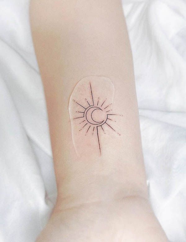 The Growing Popularity of Fine Line Tattoos: Delicate Designs Making a Big Impact