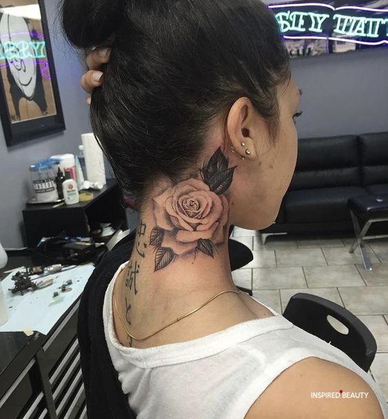 neck tattoos women