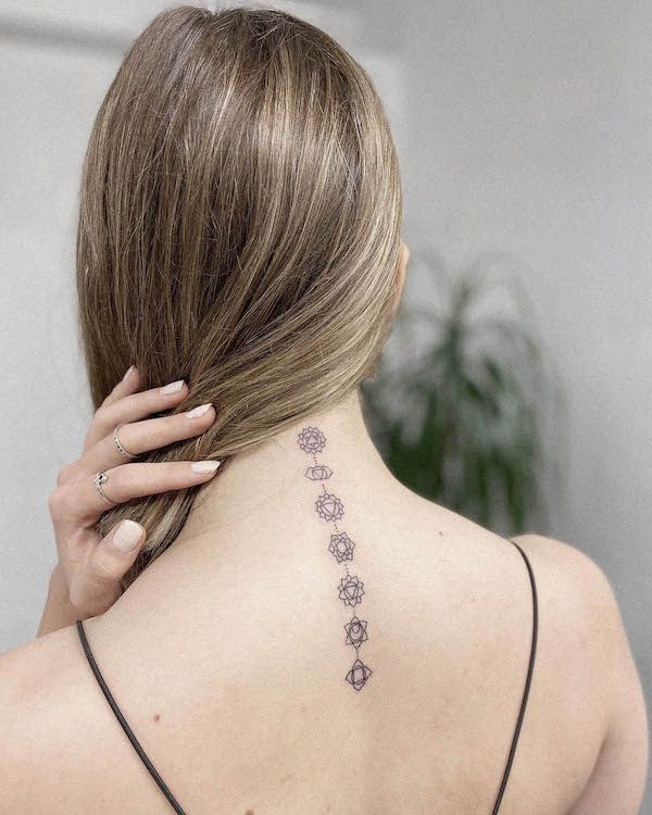 neck tattoos women