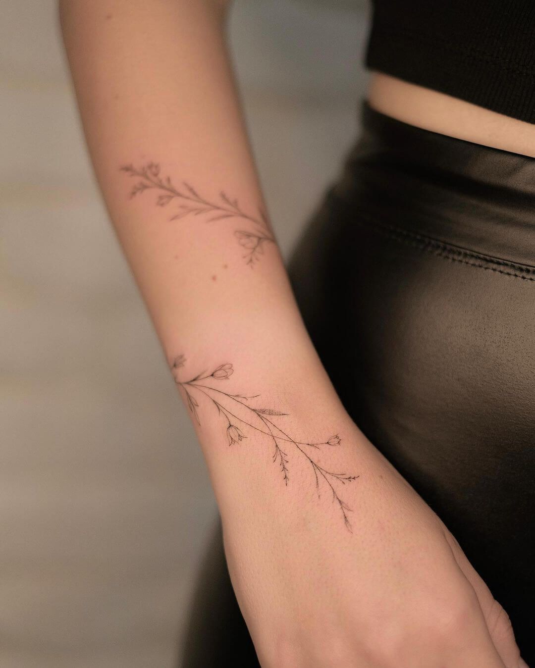 The Rise of Tattoo Bracelets: A New Trend in Body Art