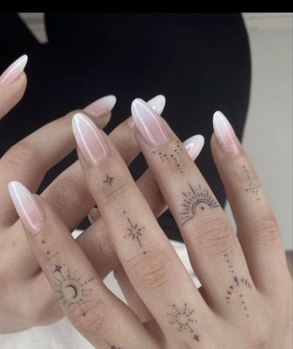 finger tattoos