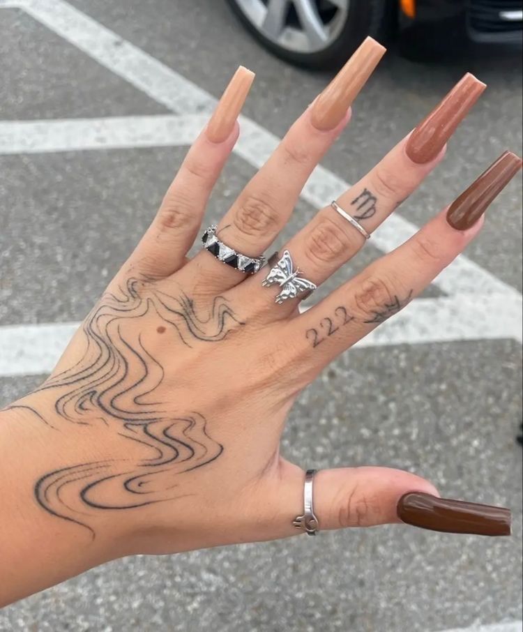 hand tattoos for women