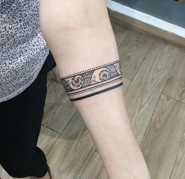 The Trend of Tattoo Bracelets: A Popular and Personalized Fashion Statement