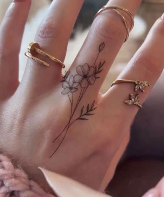 finger tattoos