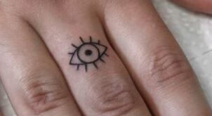 finger tattoos