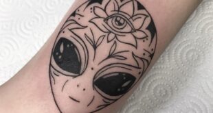 alien tattoo