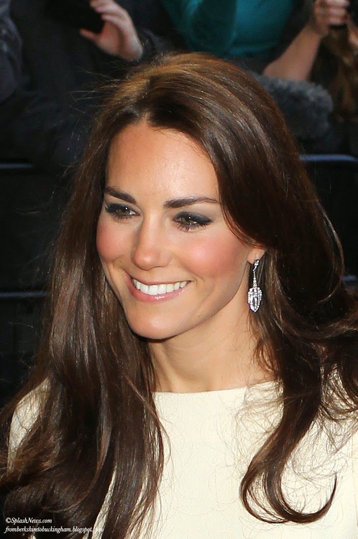 Kate Middleton Looked Gorgeous In Soft Smoky Eyes And Glossy Lips—Get Her Look  Frisuren