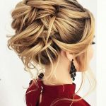 10 Hochsteckfrisuren für mittellanges Haar von Top Salon Stylisten
