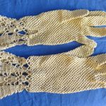 schöne antike VINTAGE Damen Häkel Handschuhe beige 19. Jahrh.