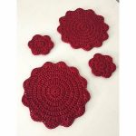 Perfect placemats crochet with ReTwisst Polyester Ribbons #retwisst  #tshirtyarn #fabricyarn #yarn #tapeyarn #trapillo #textilgarn #stofgarn  #ribbon #xxlace