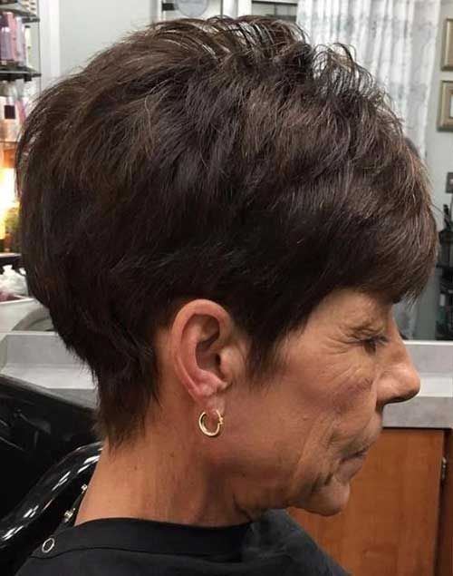 Einfache und Stilvolle Kurze Haarschnitte für Ältere Damen 