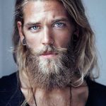 15 Ideen über stilvolle lange Haare für Männer - Frisuren 2018-2019
