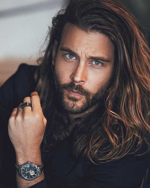 15 Ideen über stilvolle lange Haare für Männer