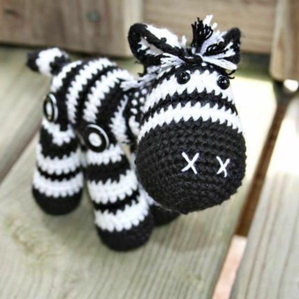 kreative Spielzeuge häkeln - ein tolles Zebra | Häkeln | Pinterest