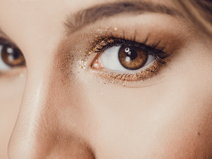 Augen schminken: Tipps & Tricks für den perfekten Augenaufschlag