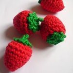 Erdbeer anleitung - Tutoriel de fraise. Strawberry tutorial in German and  French. Häkeln Erdbeere