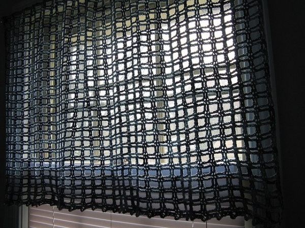 10 Beautiful Free Crochet Curtain Patterns