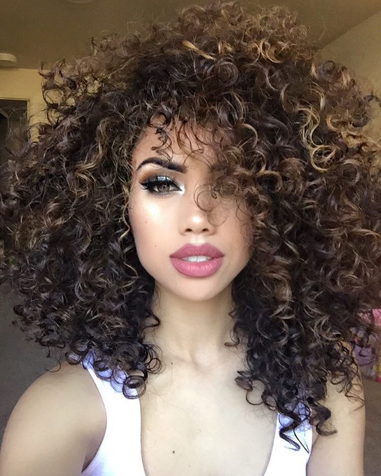 20 Fun and Sexy Hairstyles for Naturally Curly Hair