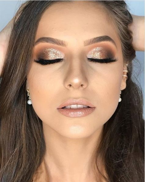 30+ Hottest Makeup Looks to Try in 2019