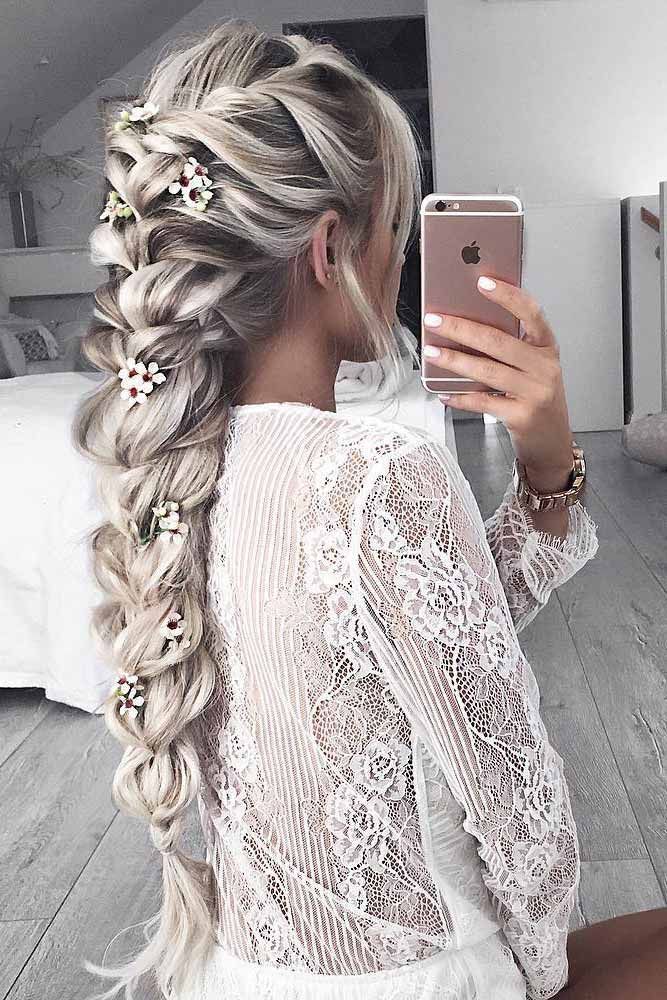 40-Dreamy-Homecoming-Hairstyles-Fit-For-A-Queen.jpg