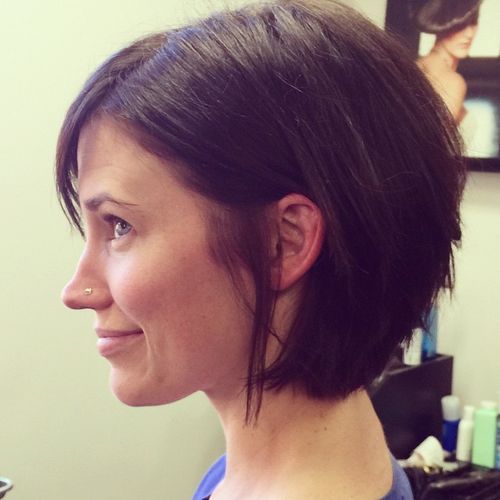 50 Classy Short Hairstyles for Thick Hair | The Fashionaholic