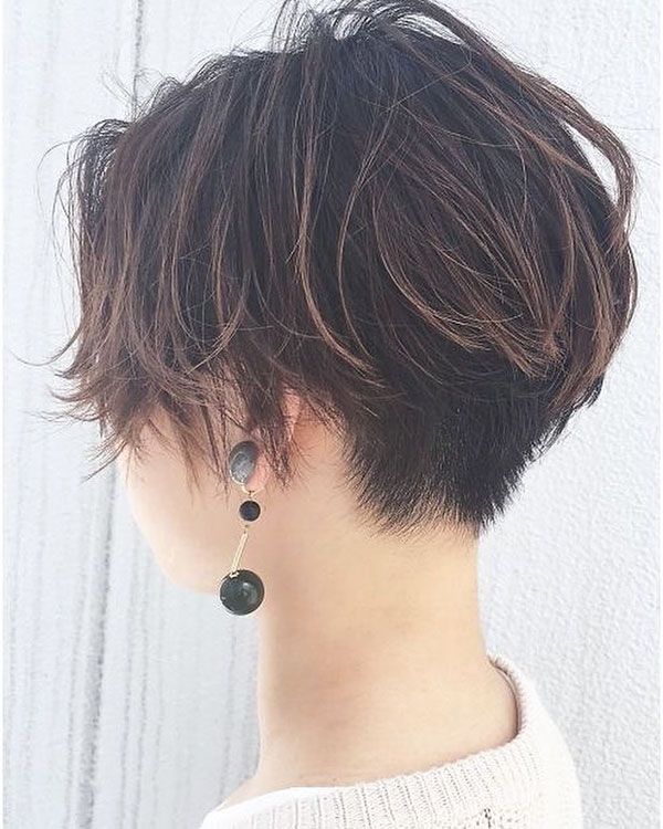 60 New Best Short Layered Hairstyles #shortlayeredhaircuts Short Layered Haircut…
