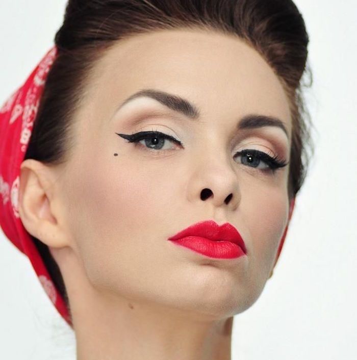 Maquillage pin up – le style rétro des années 50