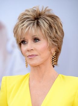 Cool Style Jane Fonda Short Straight Layered Synthetic Capless Wigs 8 Inches