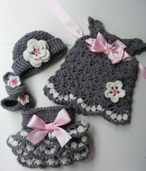 Crochet-Pattern-Ruffled-Diaper-Cover-Pattern-Shoe-Pattern-Bootie-Pattern.jpg